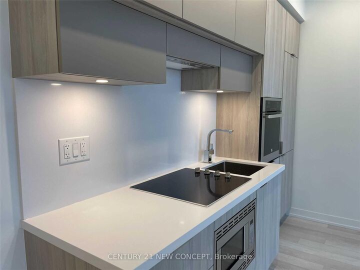 Photo de la propriété: 39 Roehampton Avenue 1204 ON M4P 0G1