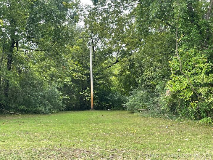 Property Photo: 920 S 24th Street OK 74401