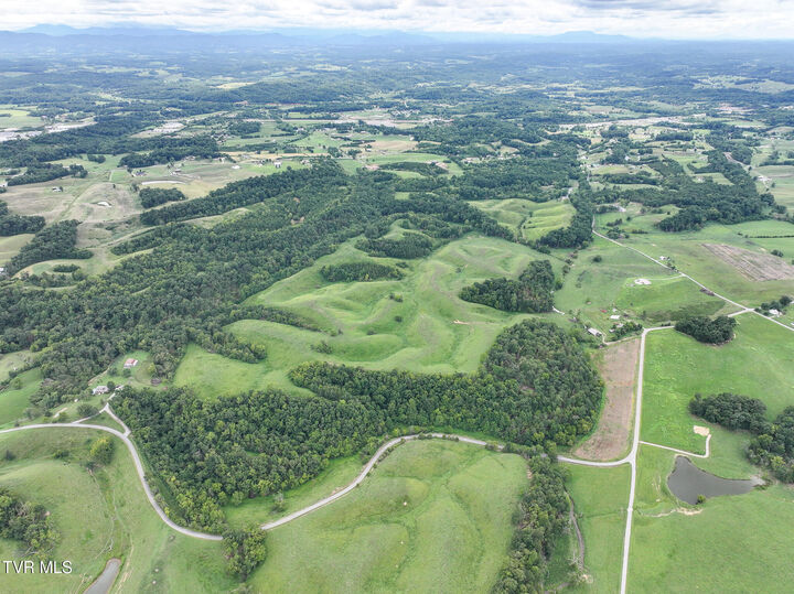 Property Photo: 188.77 Ac Grassy Creek Road TN 37743