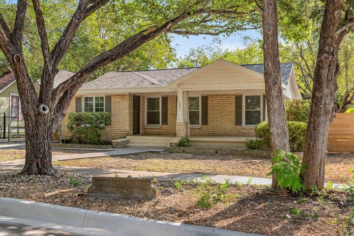 3801 Avenue H  Austin TX 78751 photo