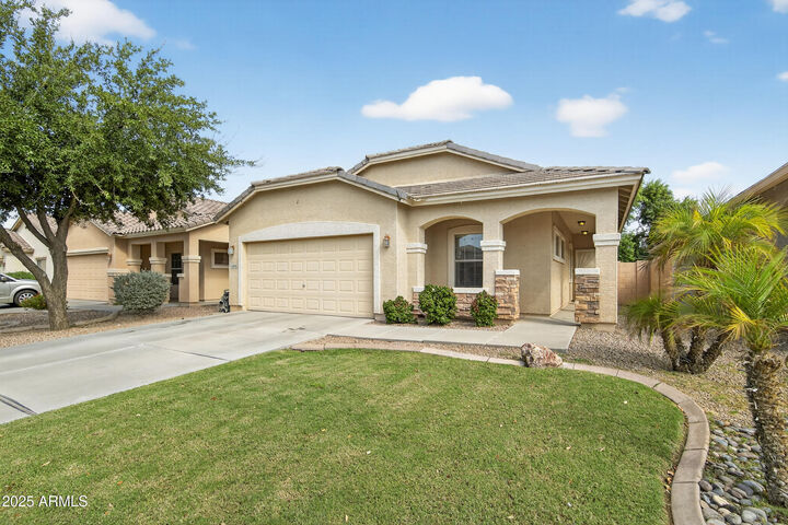 Property Photo:  1404 W Santa Gertrudis Trail  AZ 85143 