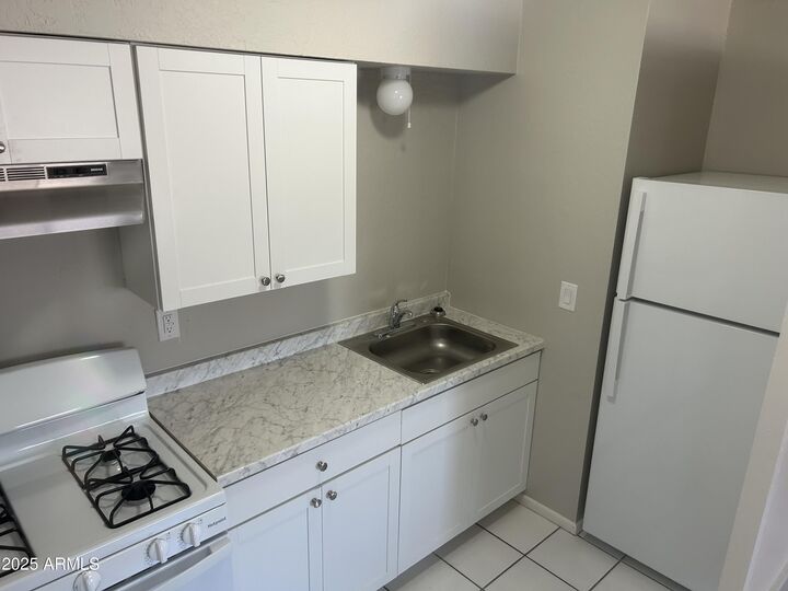 Property Photo: 2025 S Forest Avenue 2 AZ 85282