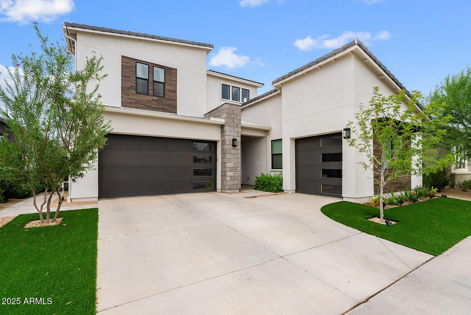 Property Photo: 10201 E Tahoe Avenue AZ 85212