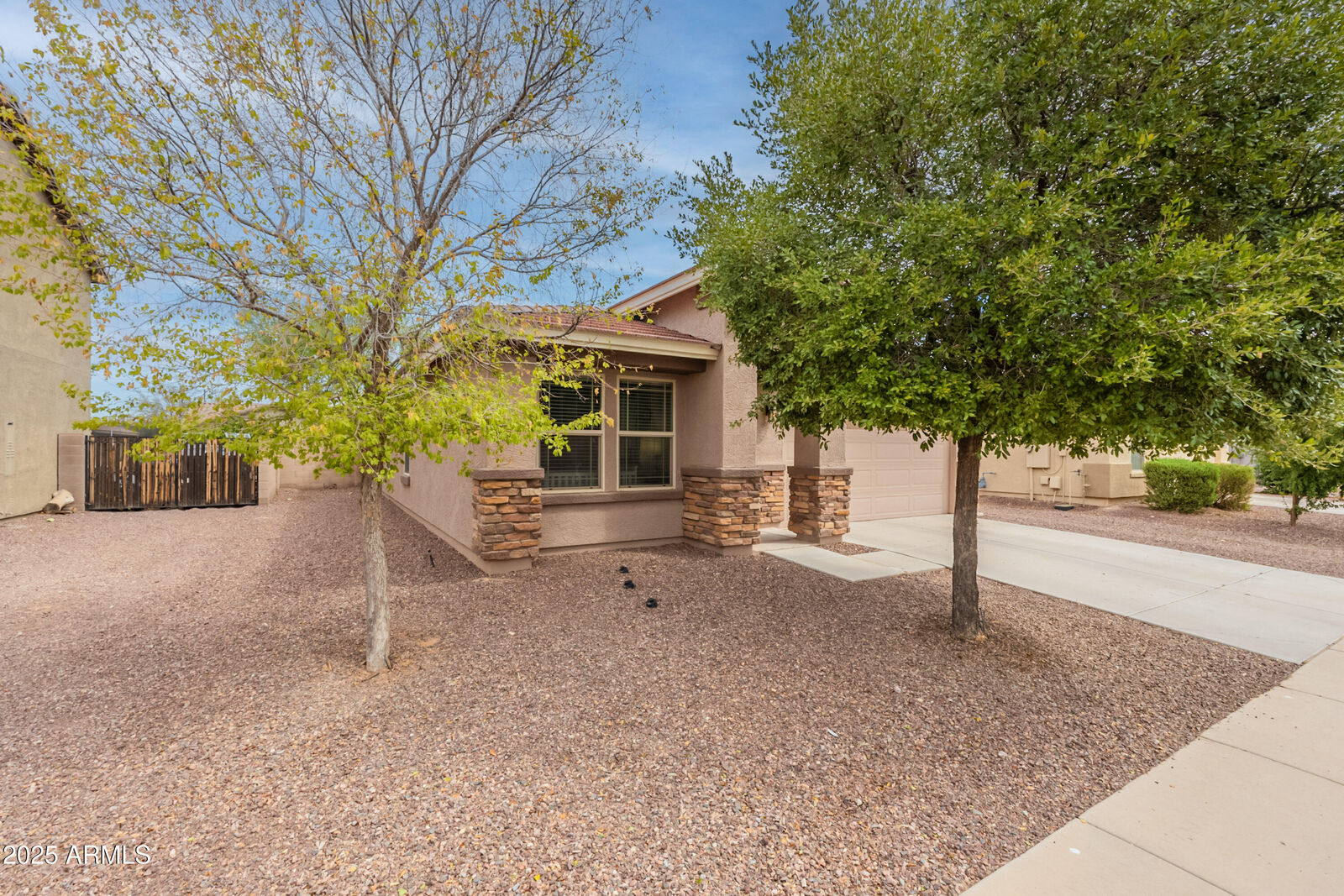 Property Photo: 17686 W Maya Way AZ 85387