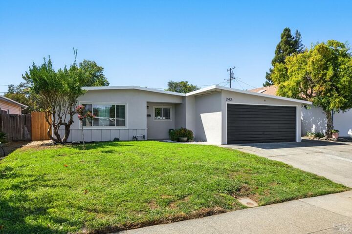 Property Photo: 242 Arbor Street CA 95688
