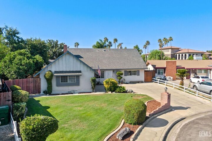 Property Photo:  4117 Erin Court  CA 93309 