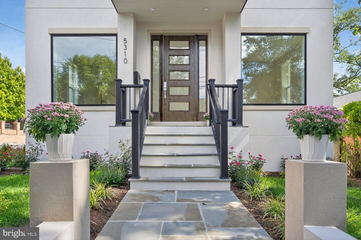 Property Photo:  5310 Cathedral Avenue NW  DC 20016 