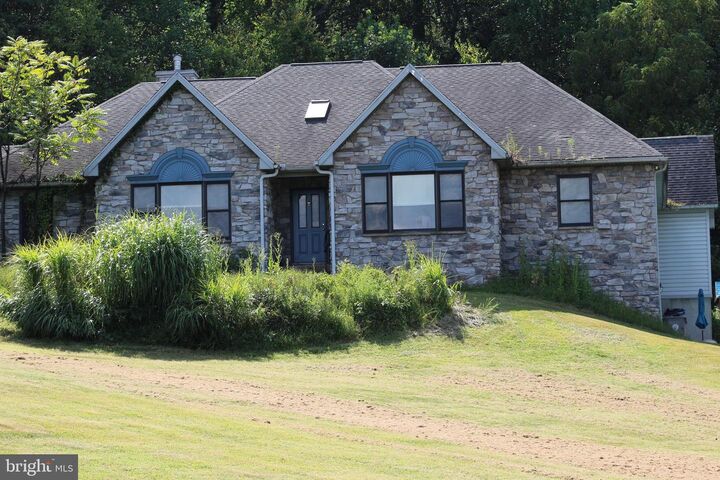 Property Photo:  1157 Fritztown Road  PA 17569 