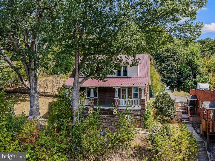 Property Photo: 687 S Washington Street WV 25411
