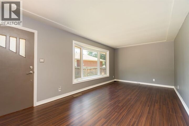 Property Photo: 18 Tweedsmuir Avenue ON N7S 2R8