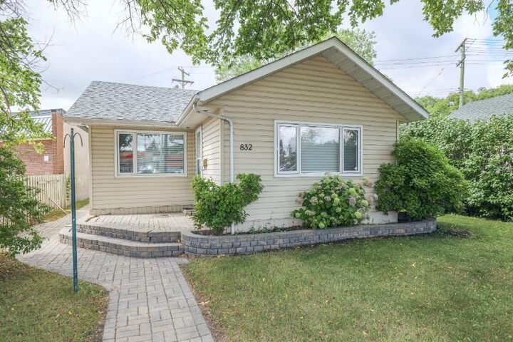 Photo de la propriété:  832 St. Mary'S Road  MB R2M 3P4 