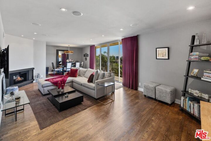 Property Photo:  2260 N Cahuenga Blvd  CA 90068 