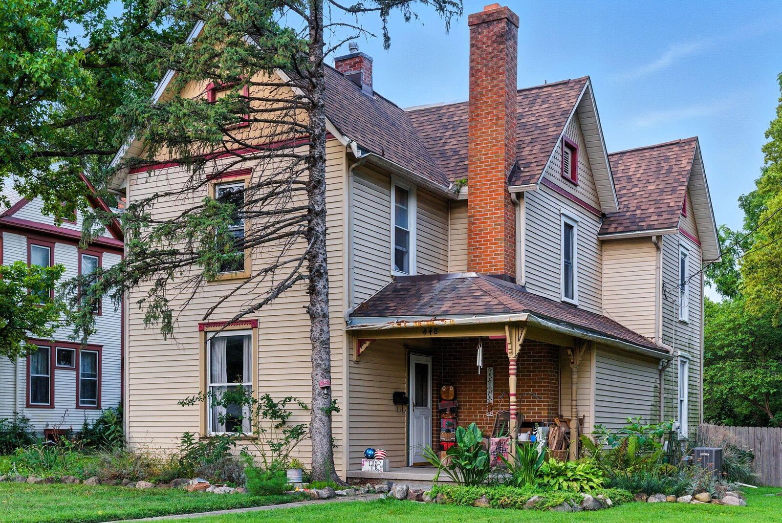 Property Photo: 448 W William Street OH 43015