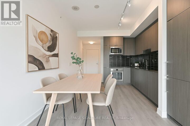 Property Photo: 99 The Donway West 506 ON M3C 0N8