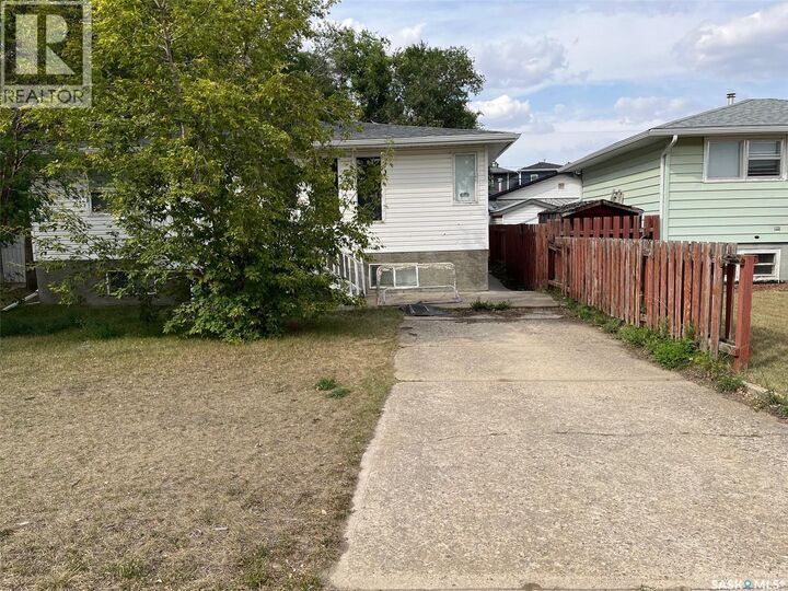 Property Photo:  1024 Hastings Street  SK S6H 5R8 