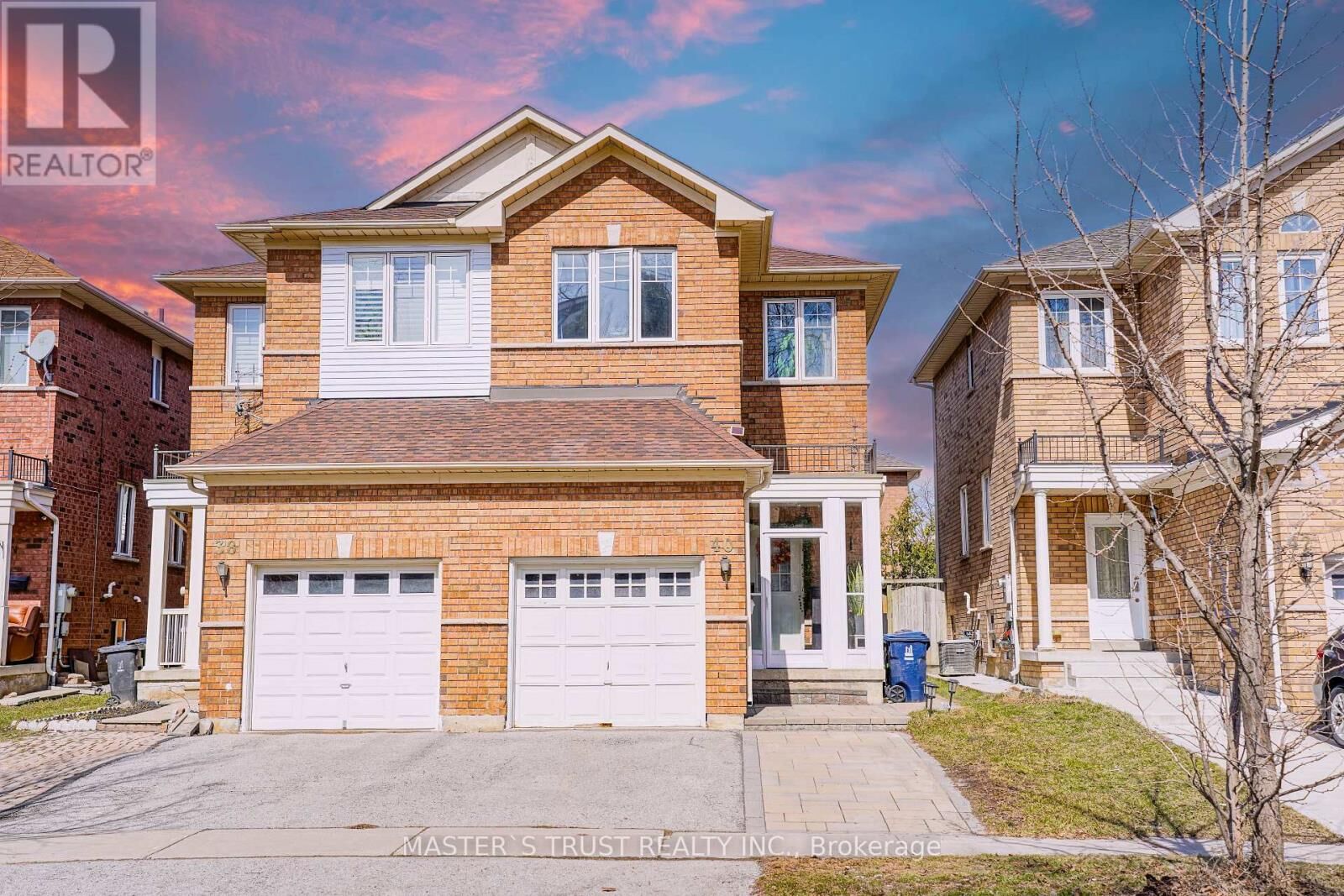 Property Photo:  40 Rochefort Drive  ON M3C 3Z3 