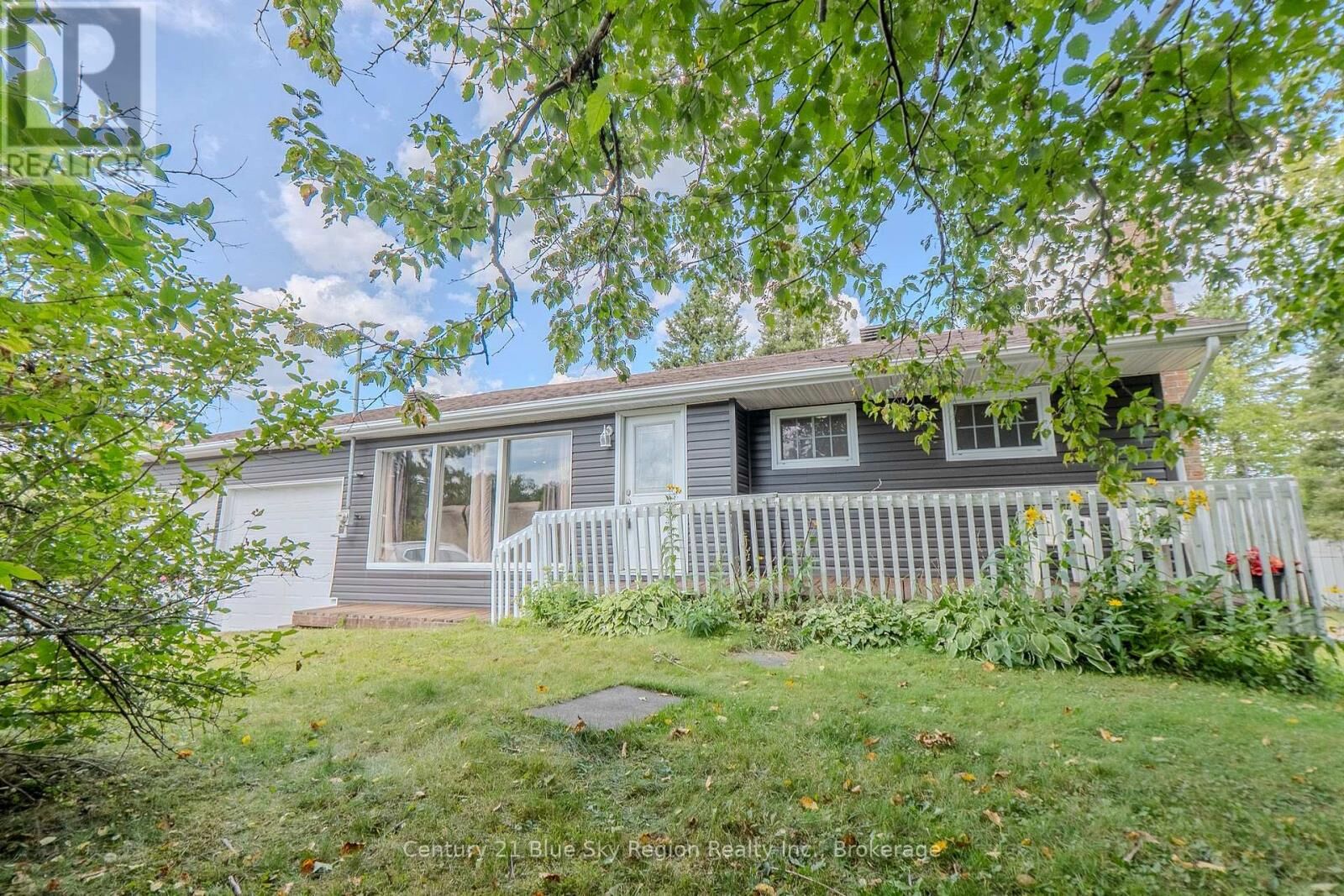 Property Photo: 3174 Highway 17 East ON P0H 1H0