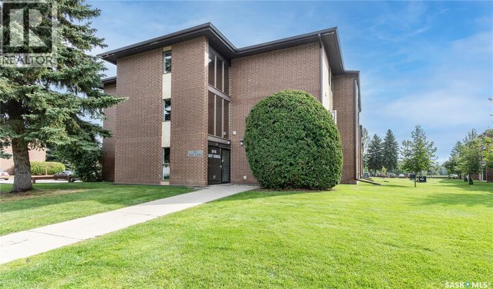 Property Photo:  305 315 Tait Crescent  SK S7H 5L6 