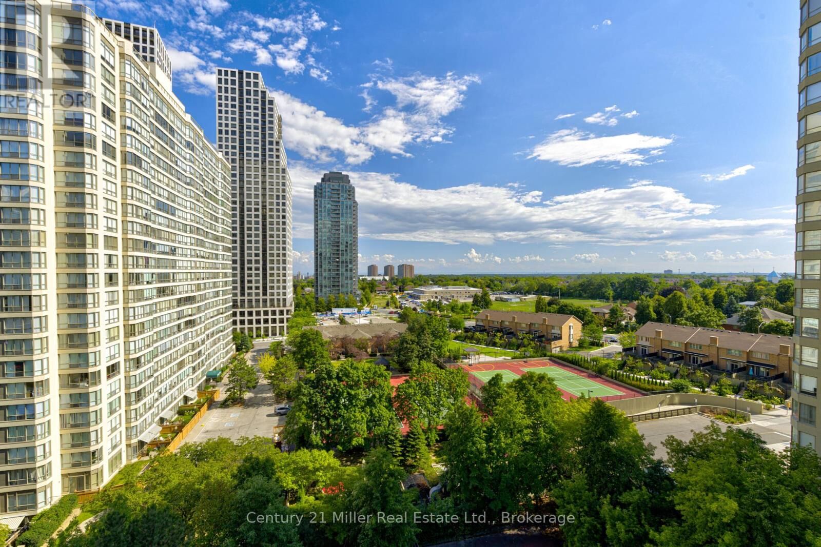 Property Photo: 156 Enfield Place 1210 ON L5B 4L8