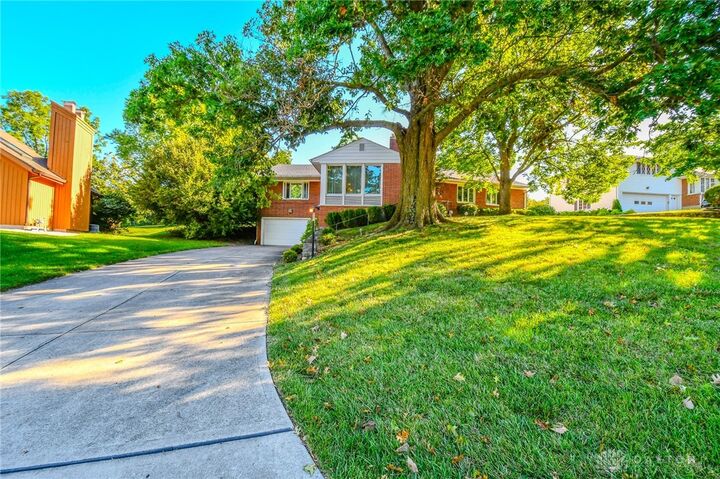 Property Photo:  927 Cottonwood Road  OH 45419 