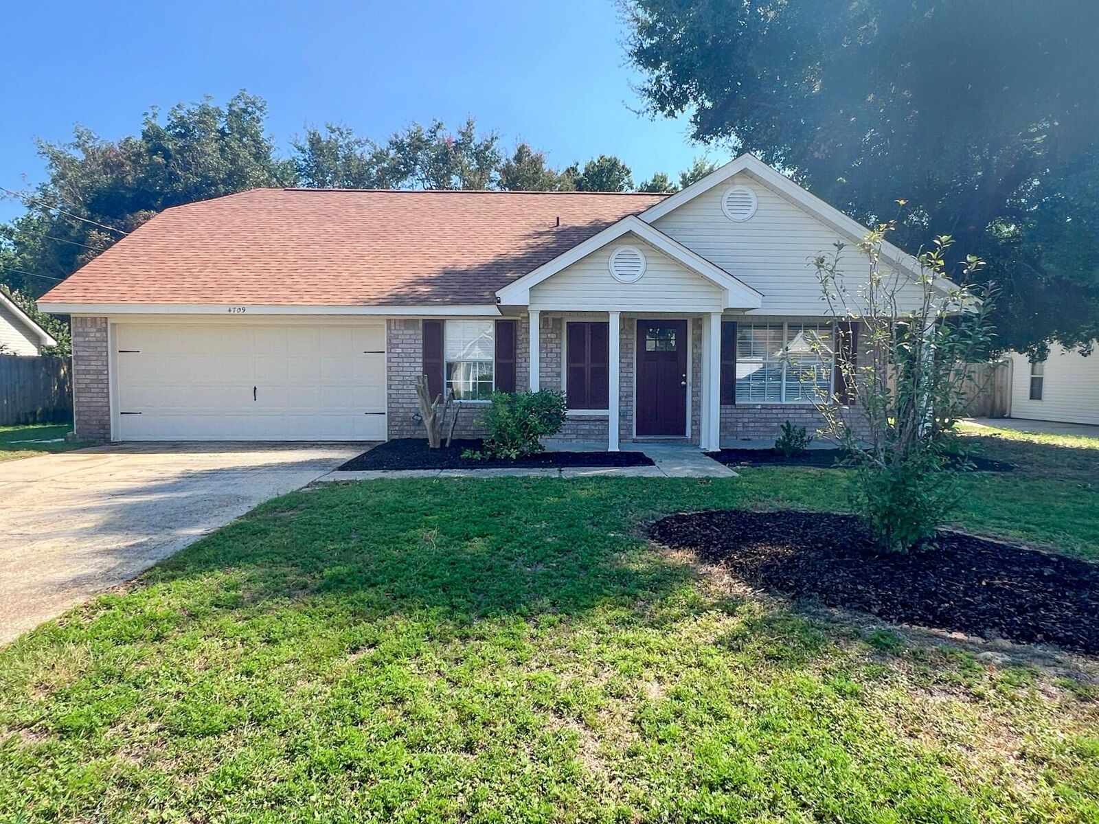 Property Photo: 4709 Constellation Drive FL 32563