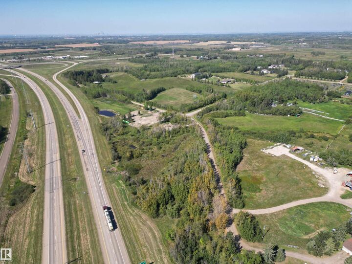 Property Photo:  51538 Rge Road 225A  AB T8C 1H5 