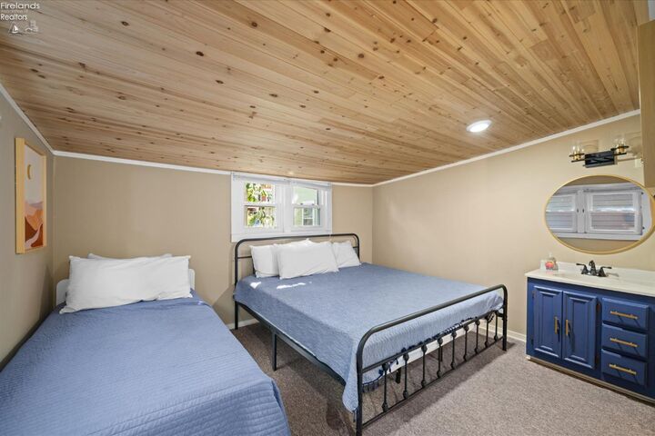 Property Photo: 317 Oak Avenue OH 43440