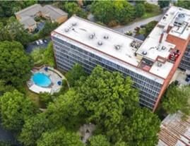 Property Photo: 3060 Pharr Court North NW 318 GA 30305