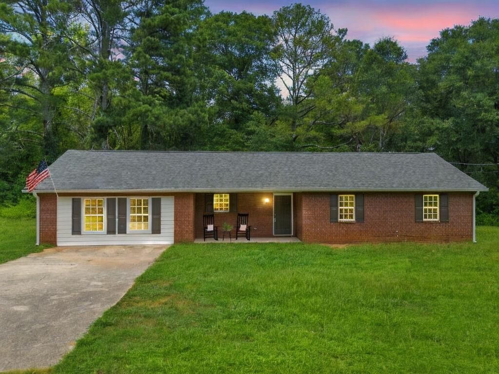 Property Photo: 36 Duncan Road GA 30054