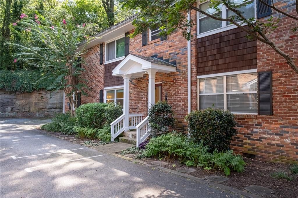 Property Photo:  819 Durant Place NE 6  GA 30308 