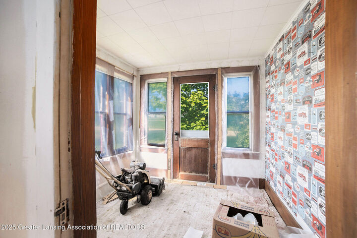 Property Photo:  611 S Wisner Road  MI 48847 
