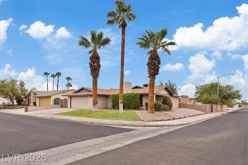 Property Photo:  5398 Lamoille Circle  NV 89120 