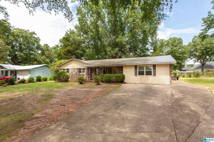 Property Photo: 510 Mountain Street AL 36265