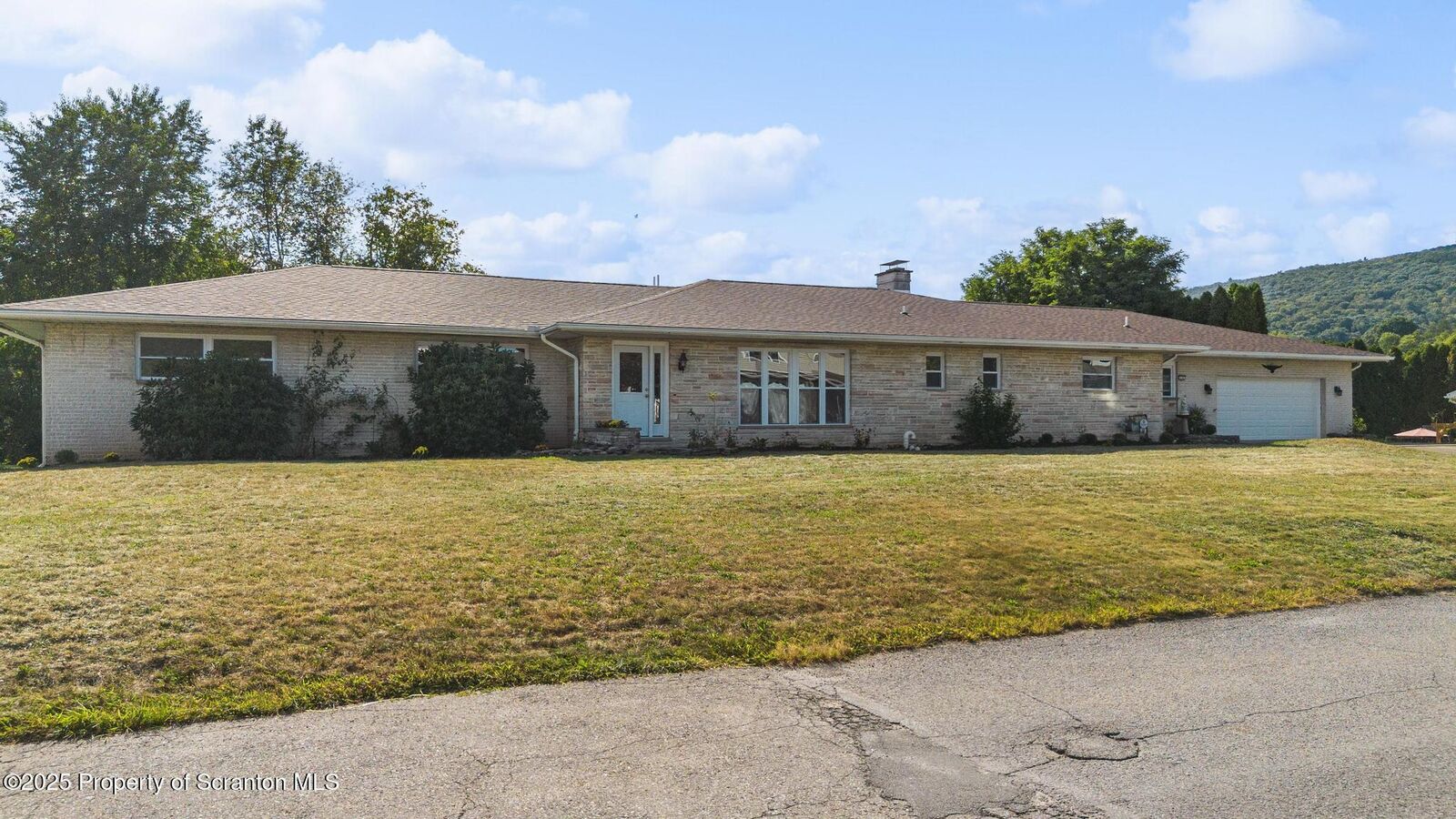 Property Photo: 436 W 4th Street PA 18644