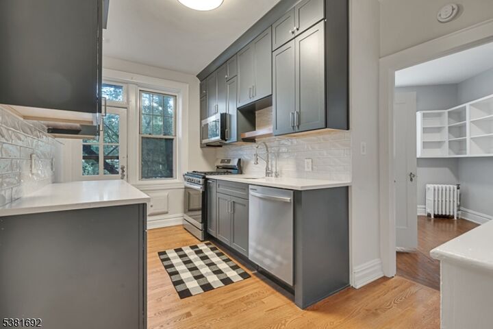 Property Photo:  4 Riverside Dr 203  NJ 07016 