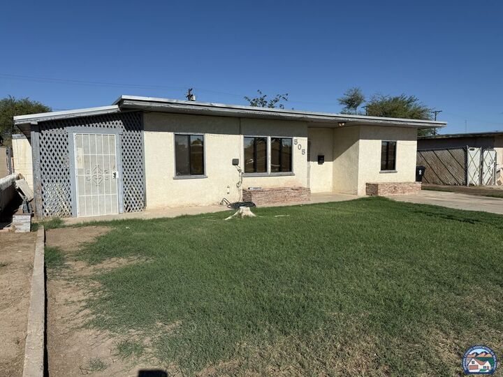 Property Photo:  505 N F St  CA 92251 