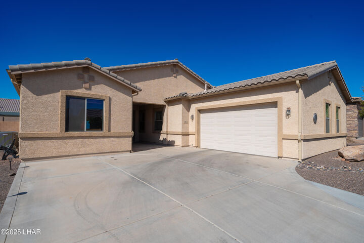 Property Photo: 1915 Savannah Dr AZ 86404