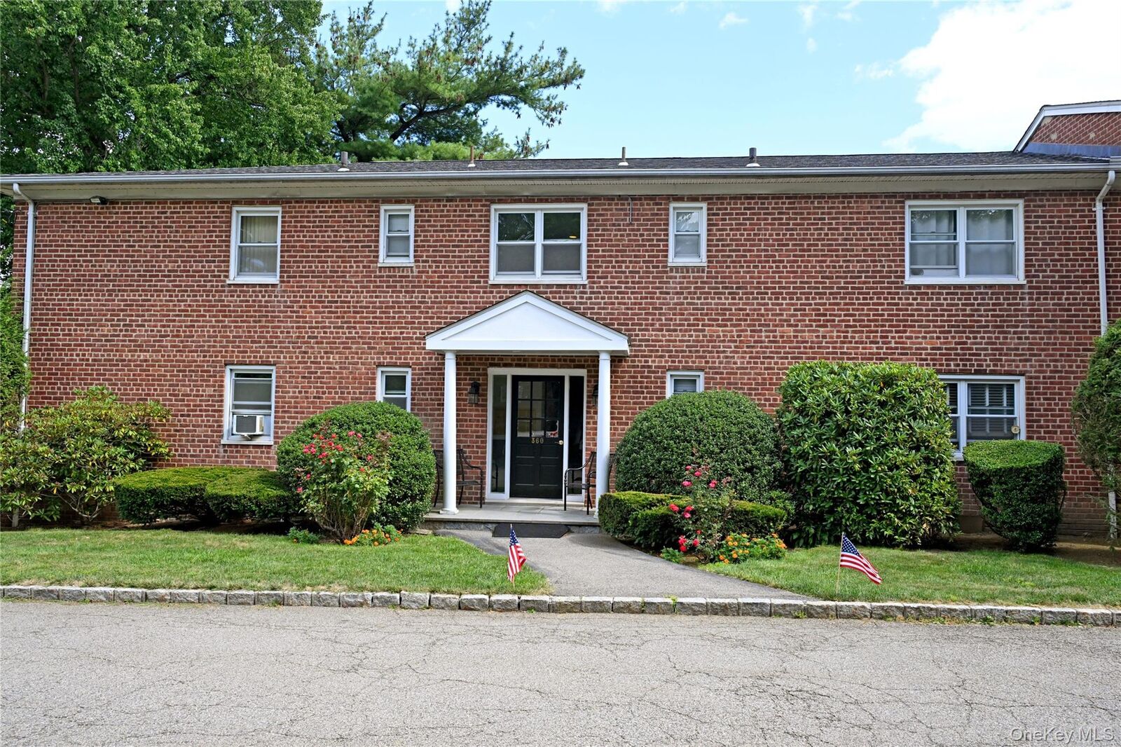 Property Photo:  360 N State 2 I  NY 10510 