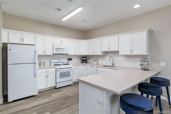 Property Photo:  6 N Midland Avenue N  NY 10960 