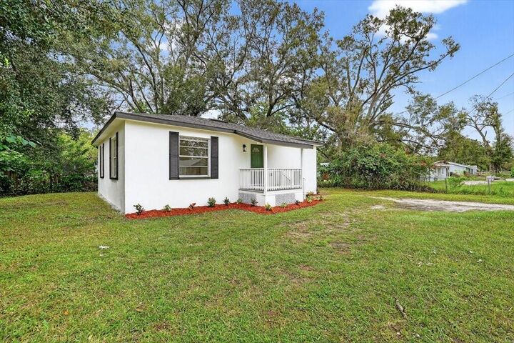 Property Photo: 3104 Orient Road FL 33619
