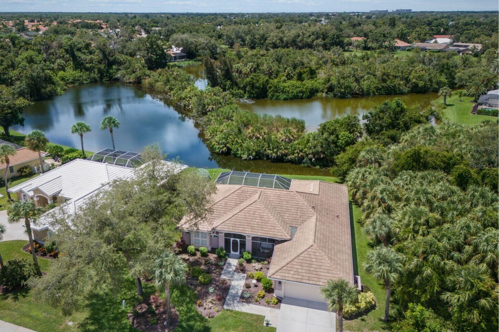 Property Photo: 498 Lake Of The Woods Drive FL 34293