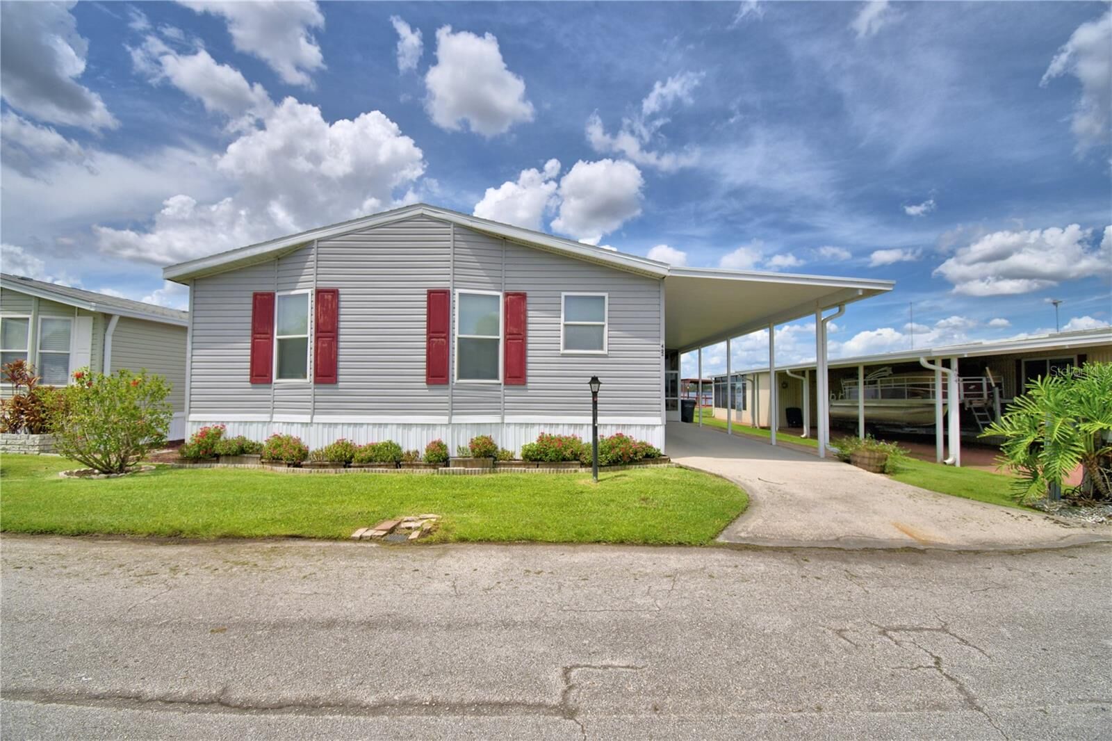 Property Photo: 492 Lakeside Ranch Circle FL 33881