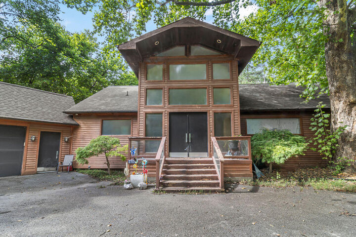 Property Photo: 27170 W 14 Mile Road MI 48025-1772
