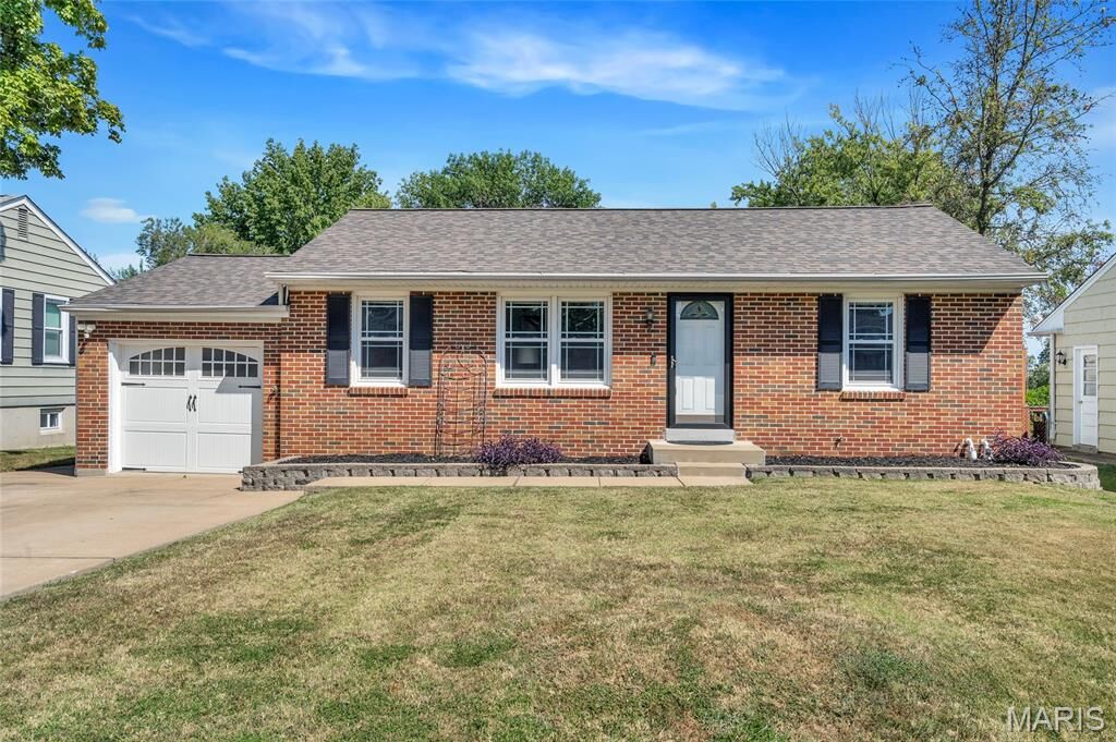 Property Photo:  10945 Coral Ridge Drive  MO 63123 