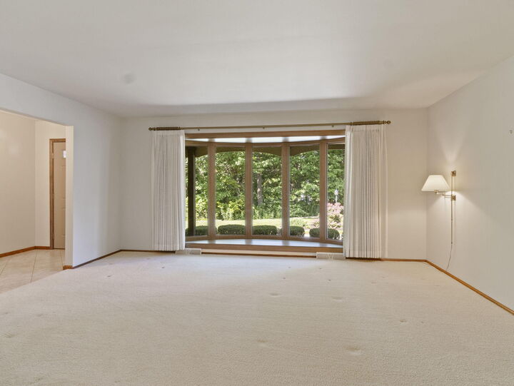 Property Photo: 5119 Valley Trl WI 53402