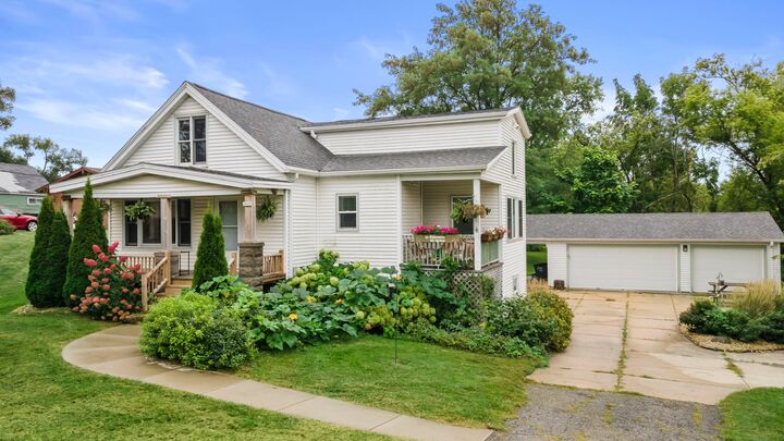 2925 W Acre Dr  Franklin WI 53132 photo