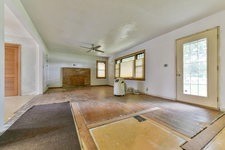 Property Photo: 8974 S Chicago Rd WI 53154