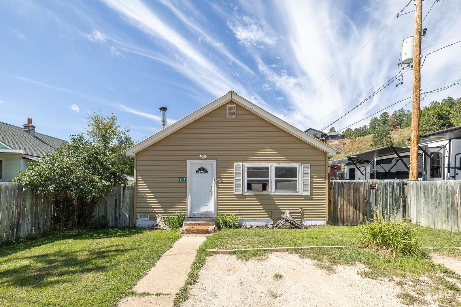 Property Photo:  201 N Newton Avenue  SD 57745 