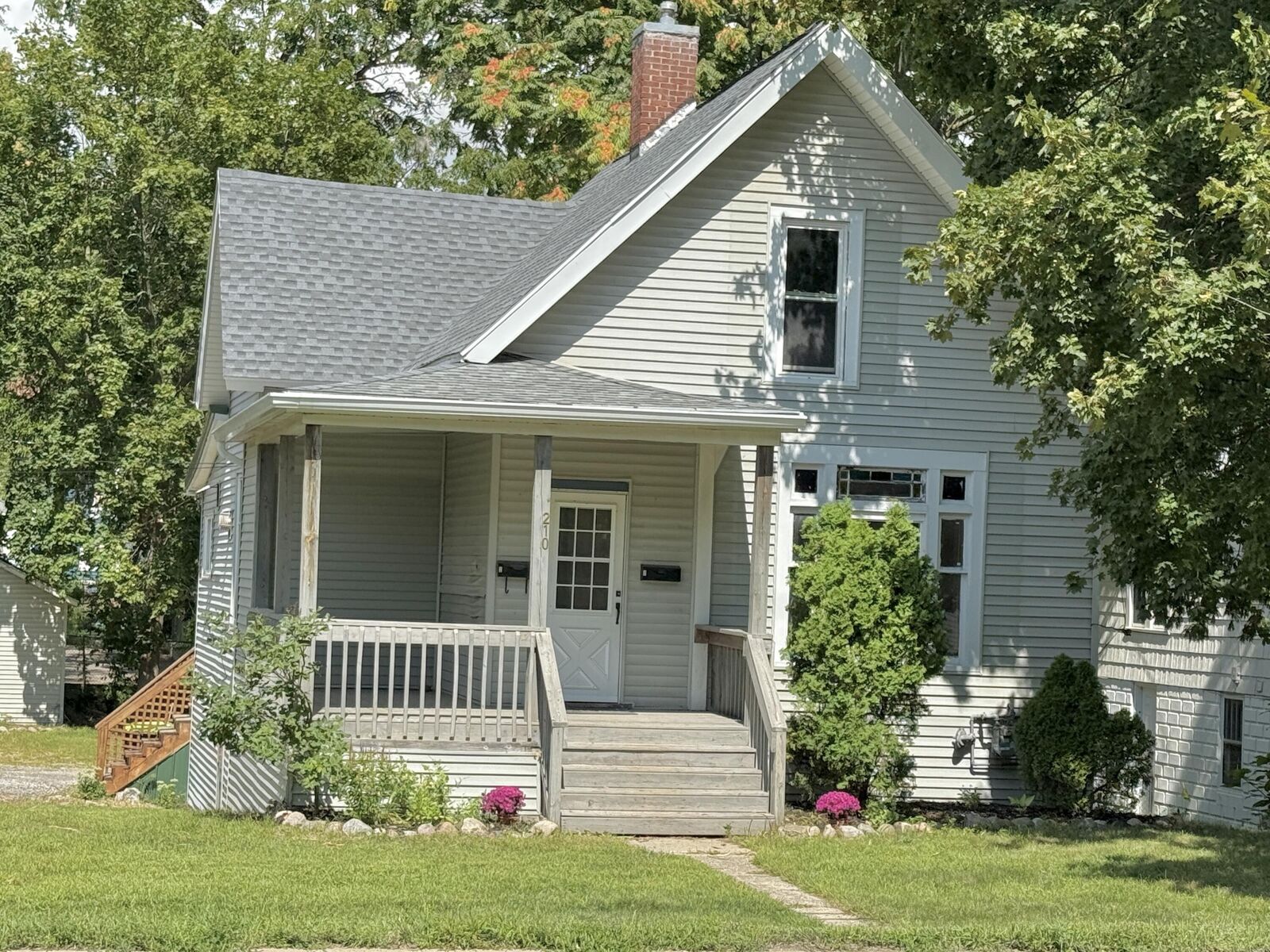 Property Photo: 210 E Washington Street MI 48838