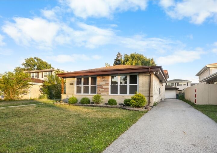 4837 W 107th Street  Oak Lawn IL 60453 photo
